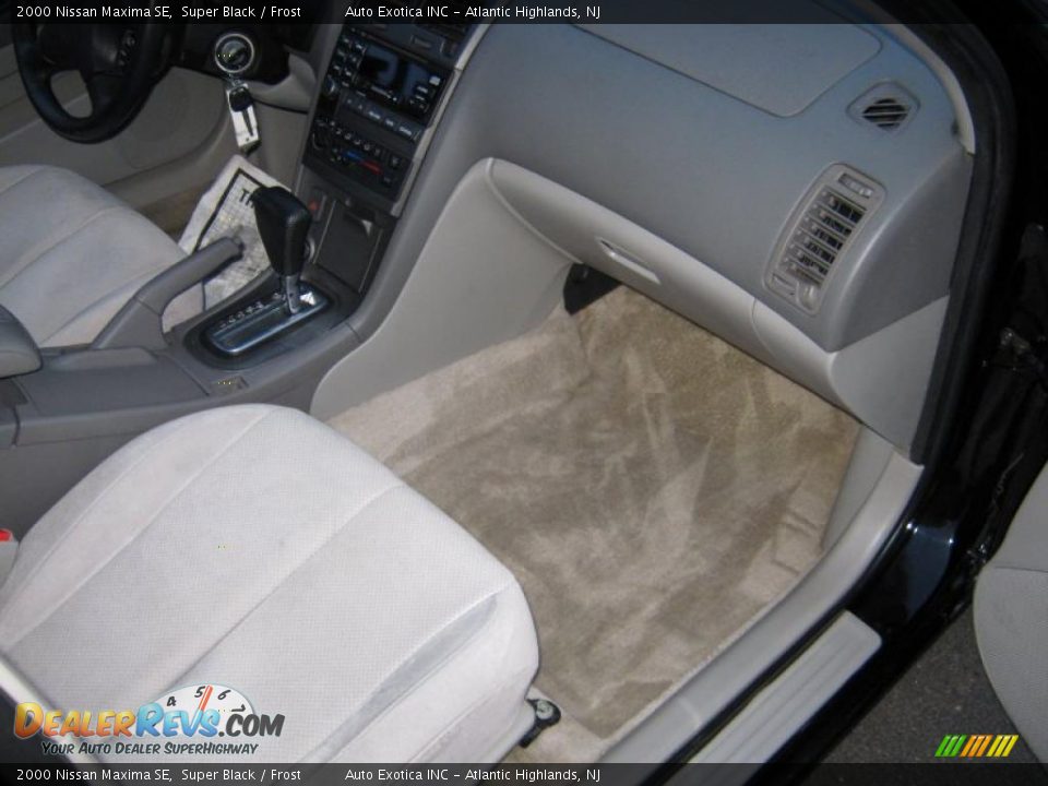 2000 Nissan Maxima SE Super Black / Frost Photo #7