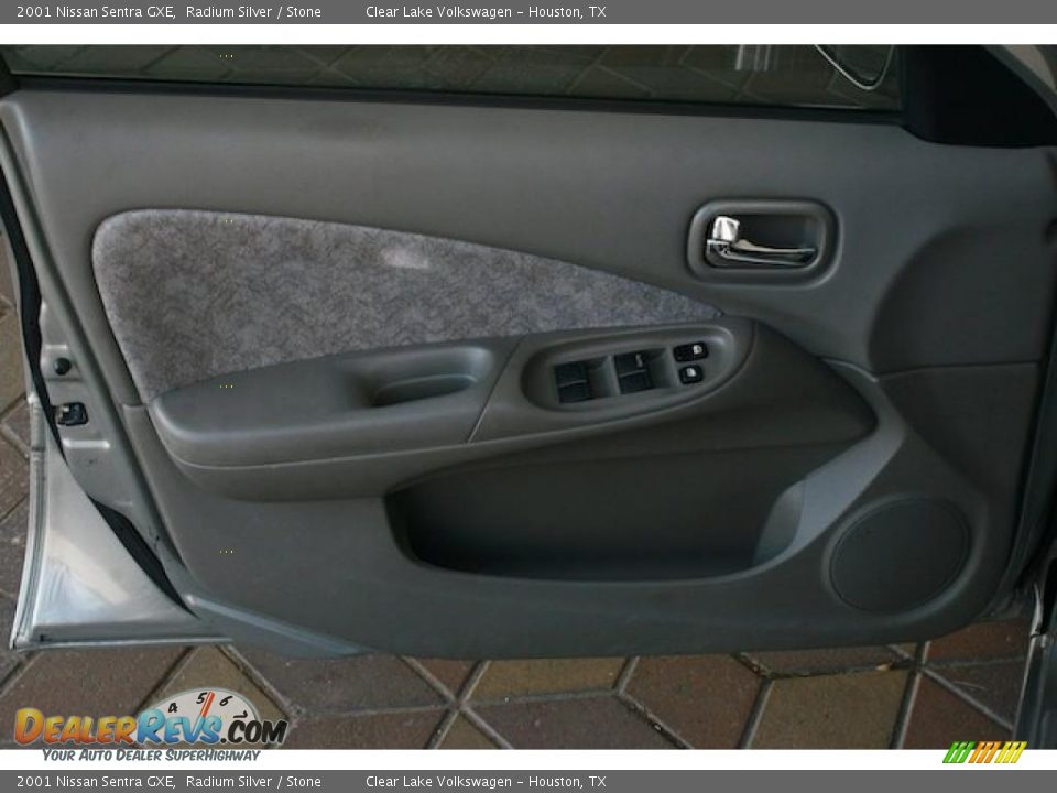 2001 Nissan Sentra GXE Radium Silver / Stone Photo #19