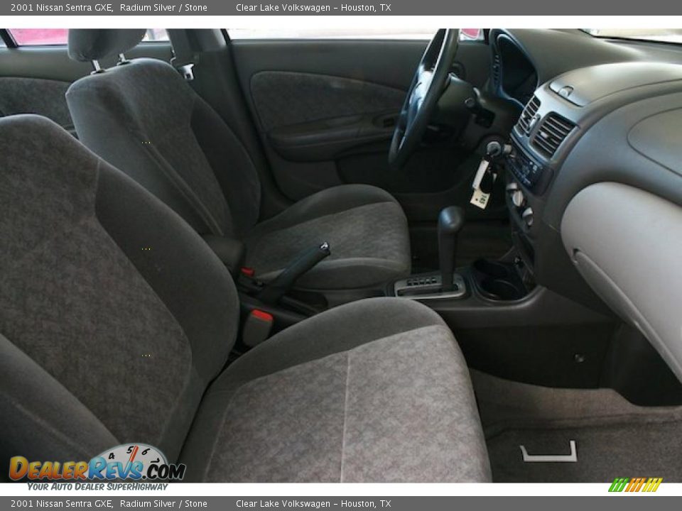 2001 Nissan Sentra GXE Radium Silver / Stone Photo #30