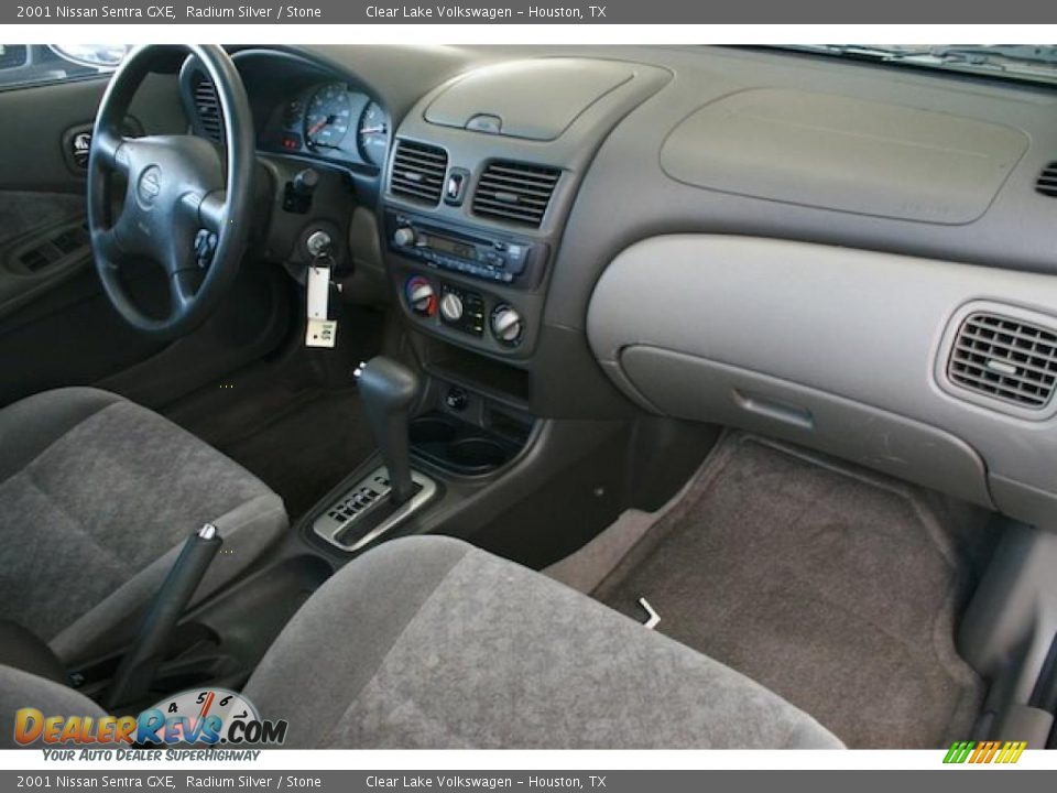 2001 Nissan Sentra GXE Radium Silver / Stone Photo #31