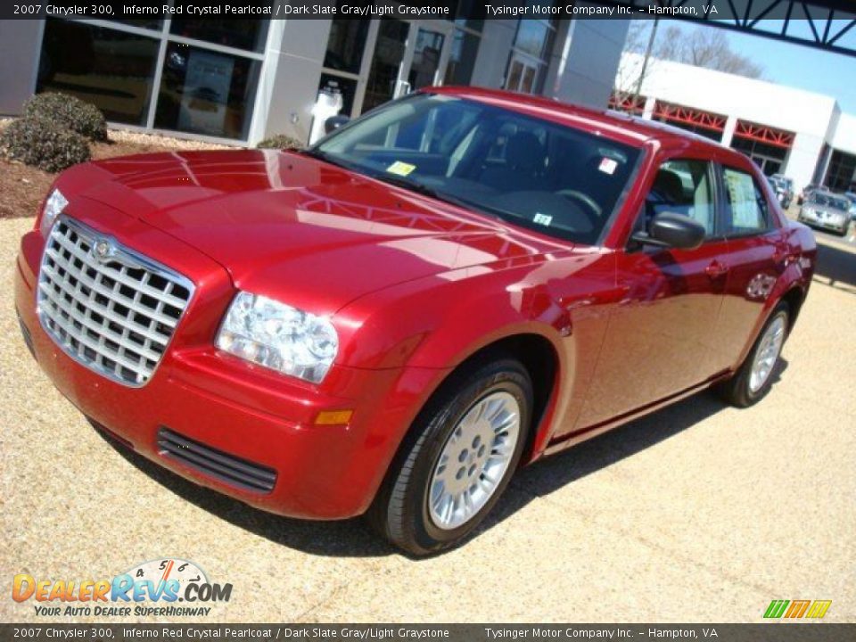 2007 Chrysler 300 Inferno Red Crystal Pearlcoat / Dark Slate Gray/Light Graystone Photo #9