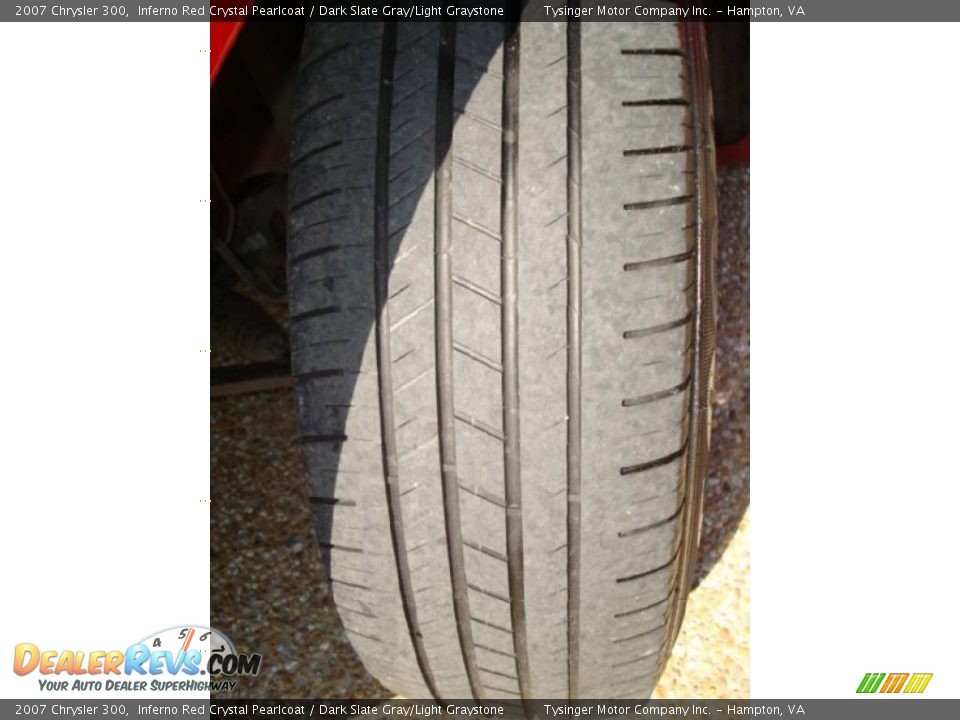 2007 Chrysler 300 Inferno Red Crystal Pearlcoat / Dark Slate Gray/Light Graystone Photo #18