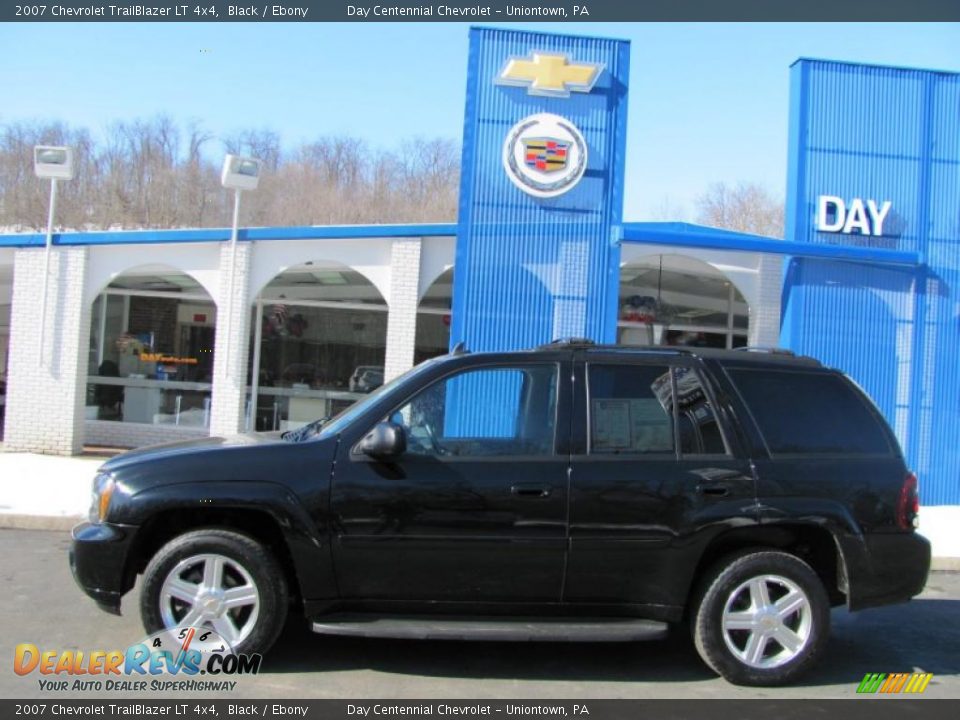 2007 Chevrolet TrailBlazer LT 4x4 Black / Ebony Photo #2