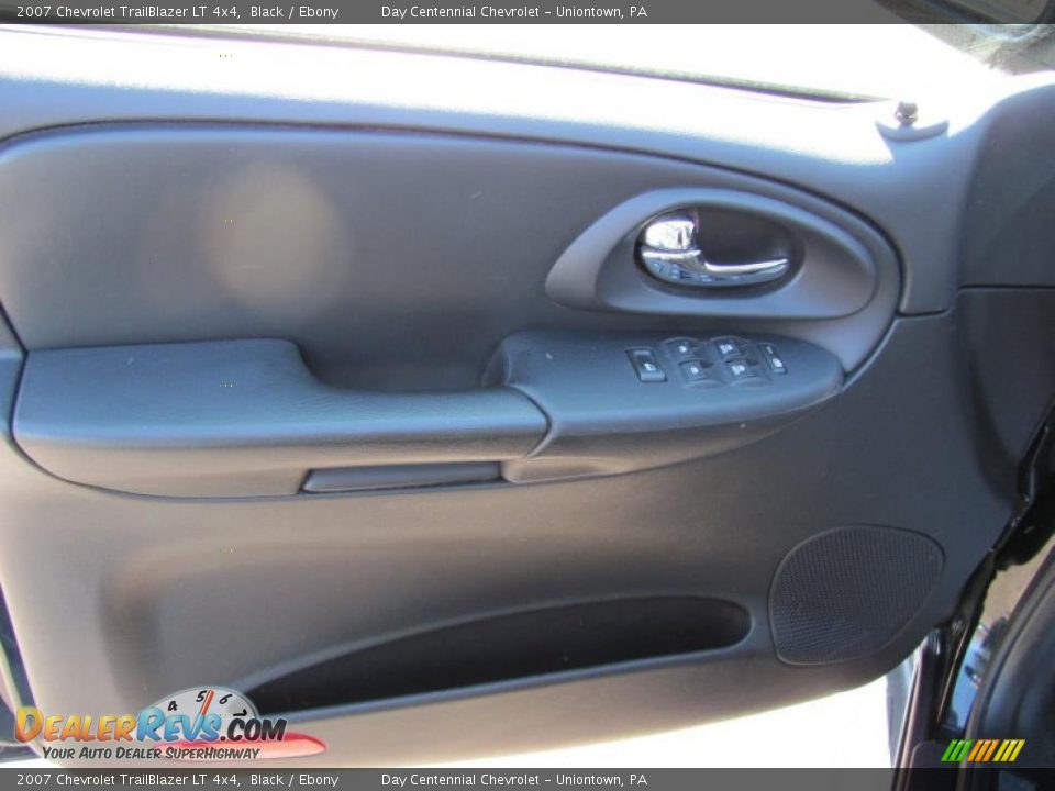 2007 Chevrolet TrailBlazer LT 4x4 Black / Ebony Photo #9