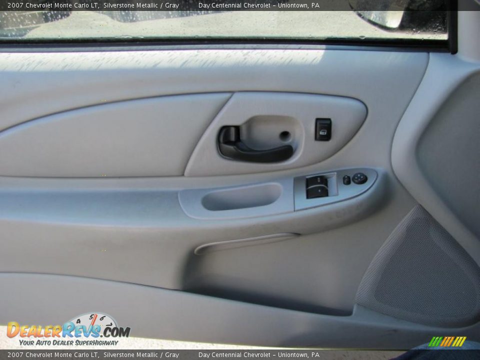 2007 Chevrolet Monte Carlo LT Silverstone Metallic / Gray Photo #10
