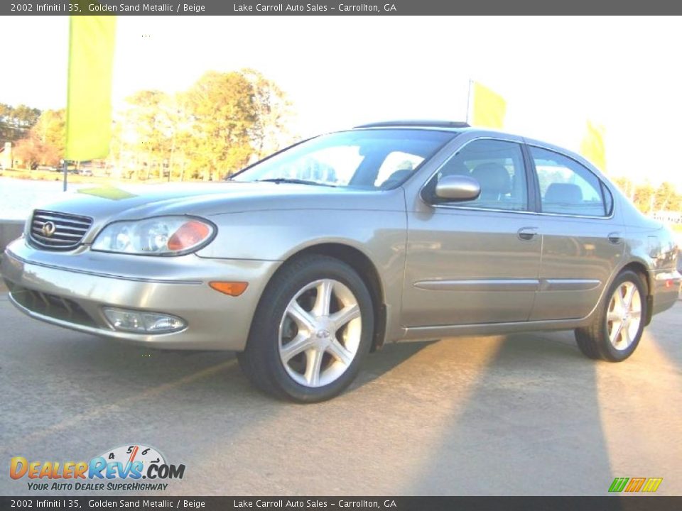 2002 Infiniti I 35 Golden Sand Metallic / Beige Photo #2