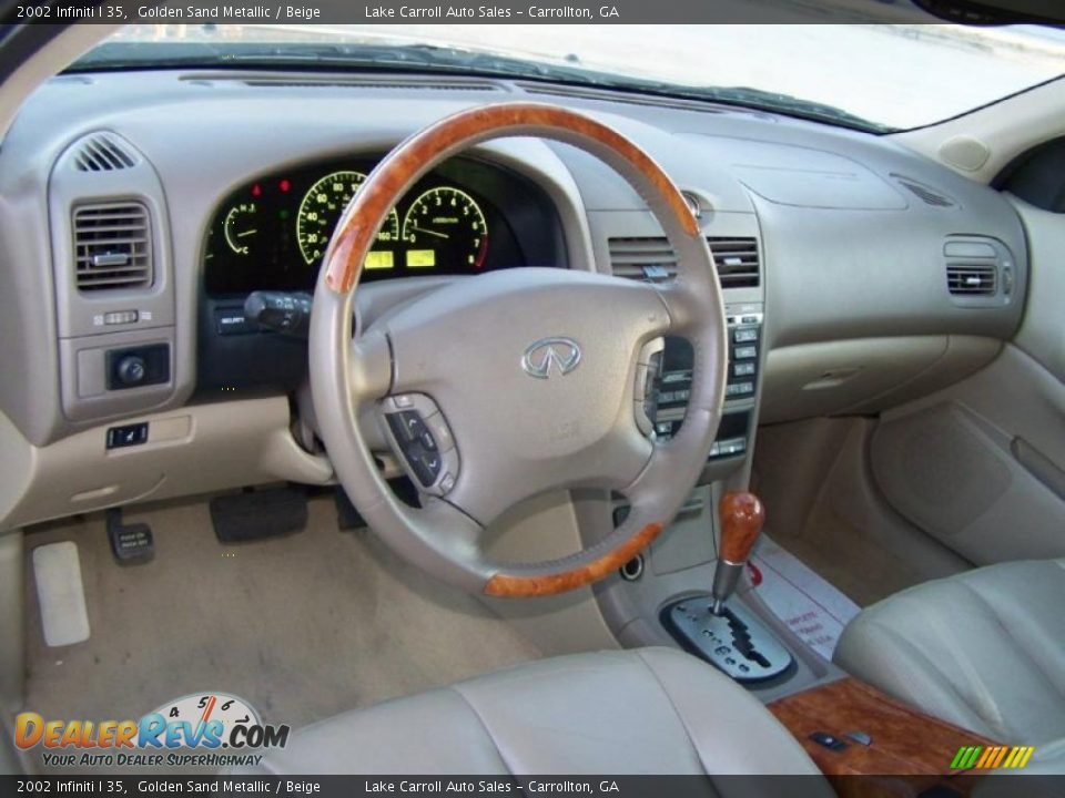 2002 Infiniti I 35 Golden Sand Metallic / Beige Photo #5