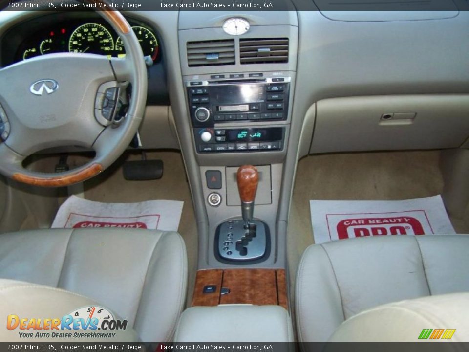 2002 Infiniti I 35 Golden Sand Metallic / Beige Photo #6
