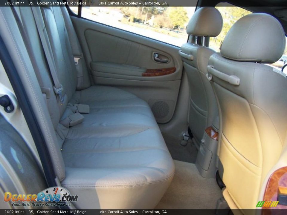 2002 Infiniti I 35 Golden Sand Metallic / Beige Photo #24
