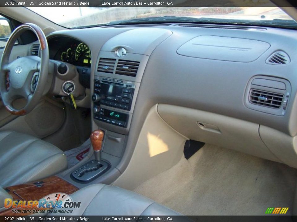 2002 Infiniti I 35 Golden Sand Metallic / Beige Photo #26