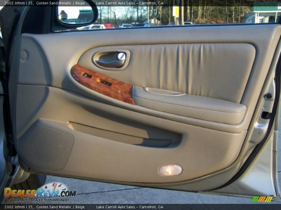 2002 Infiniti I 35 Golden Sand Metallic / Beige Photo #28