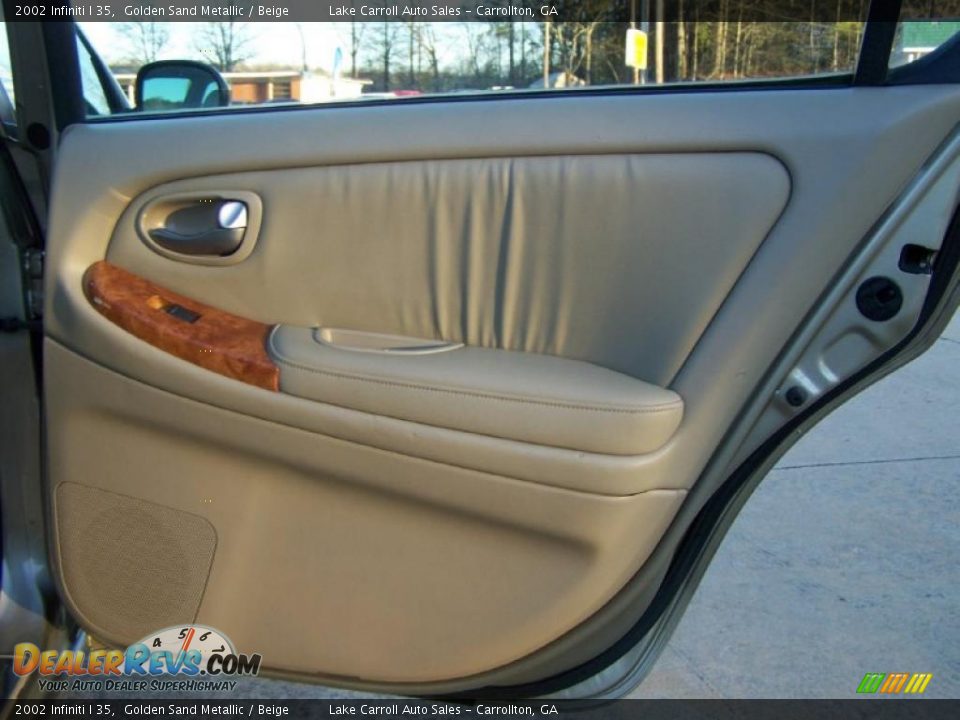 2002 Infiniti I 35 Golden Sand Metallic / Beige Photo #30