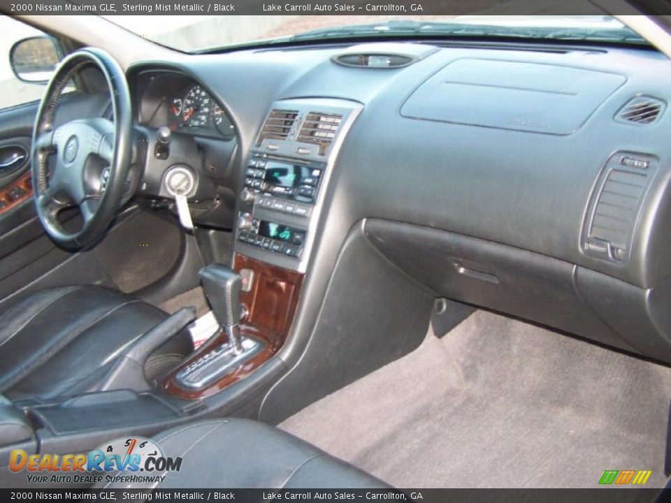 2000 Nissan Maxima GLE Sterling Mist Metallic / Black Photo #31