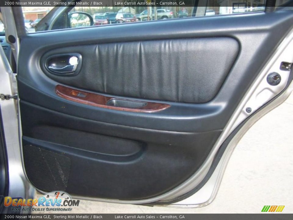 2000 Nissan Maxima GLE Sterling Mist Metallic / Black Photo #32