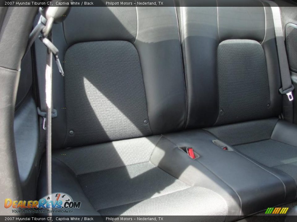 2007 Hyundai Tiburon GT Captiva White / Black Photo #32