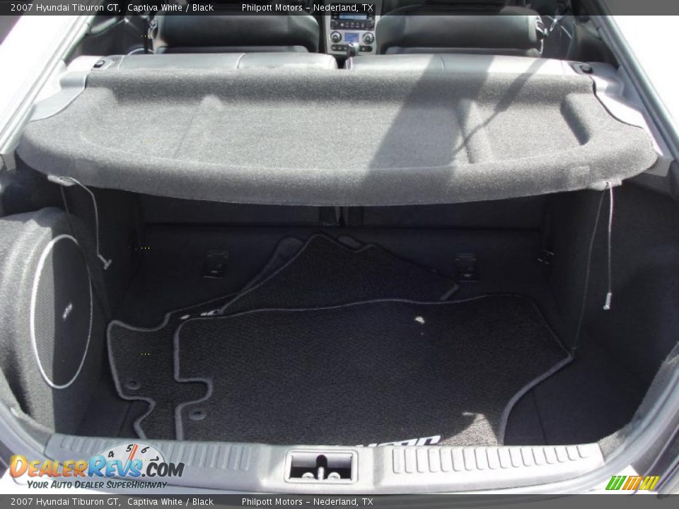 2007 Hyundai Tiburon GT Captiva White / Black Photo #33