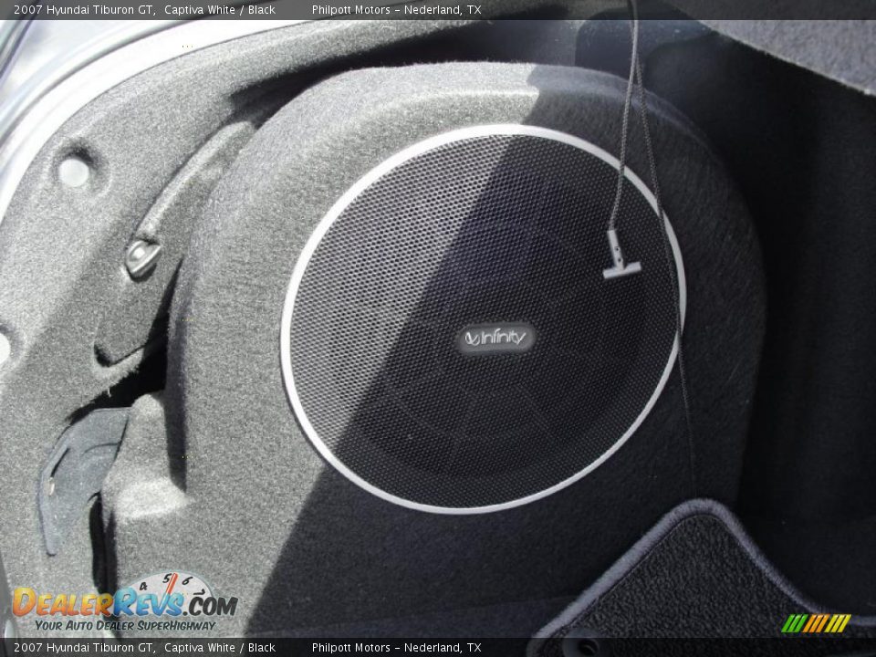 2007 Hyundai Tiburon GT Captiva White / Black Photo #34