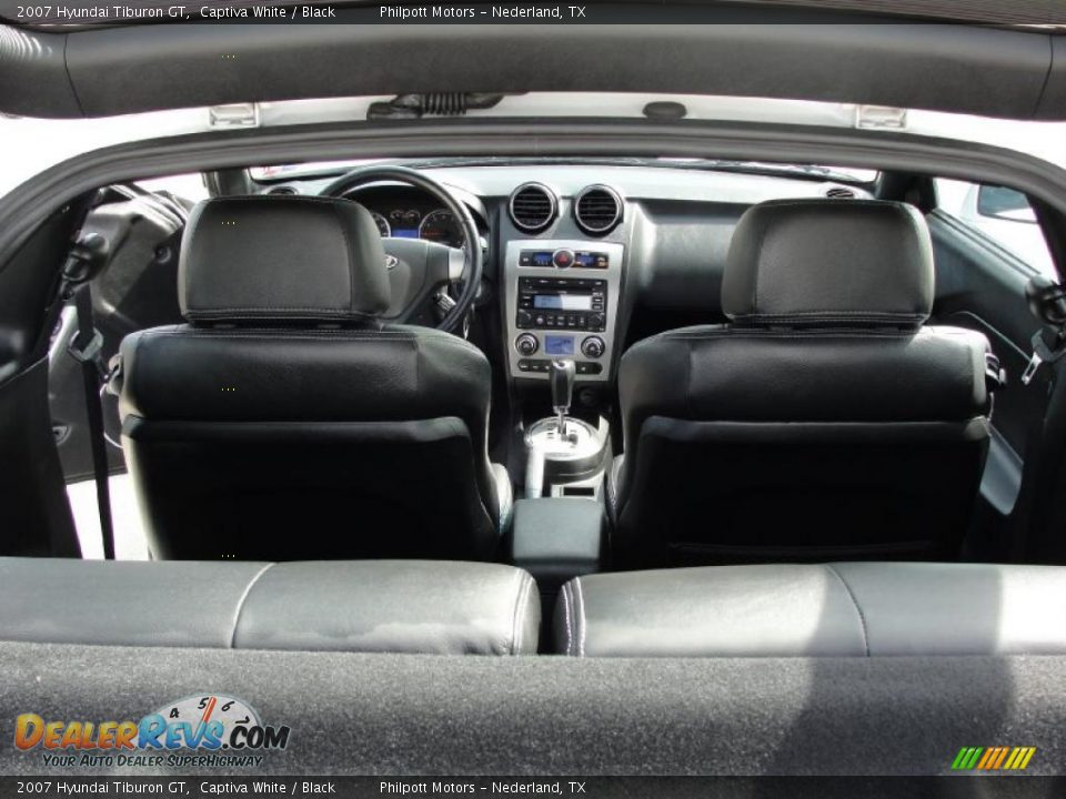 2007 Hyundai Tiburon GT Captiva White / Black Photo #35