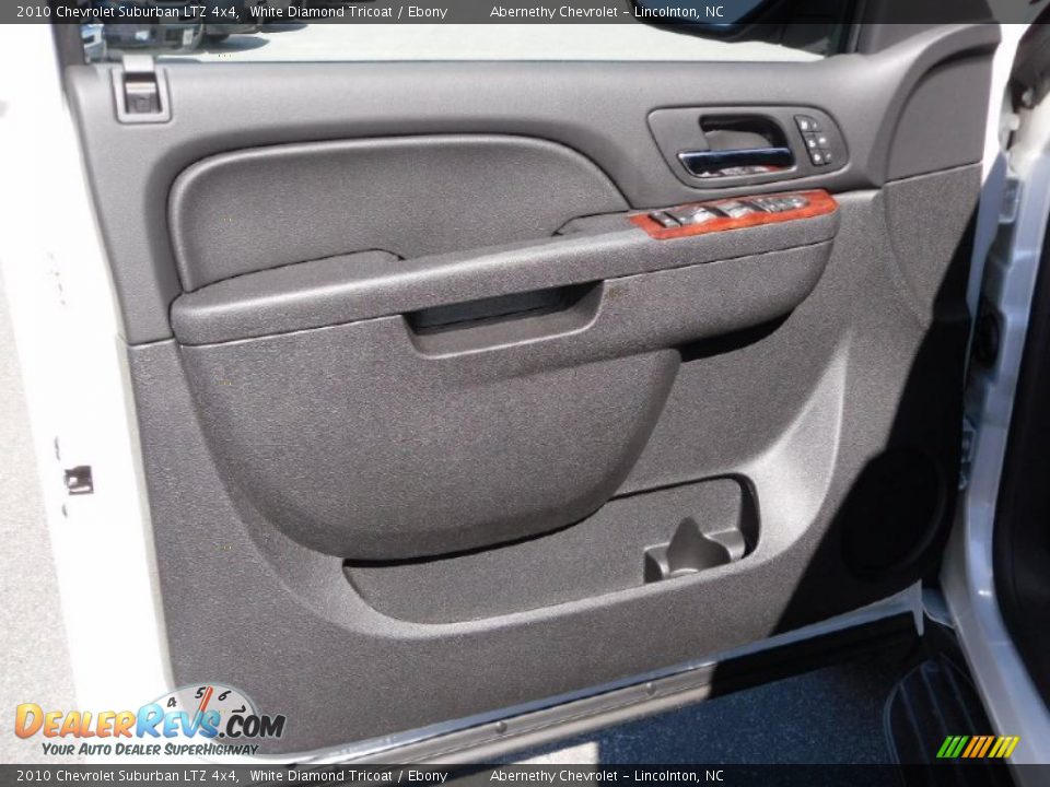 2010 Chevrolet Suburban LTZ 4x4 White Diamond Tricoat / Ebony Photo #9