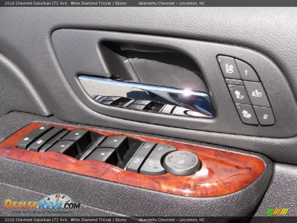 2010 Chevrolet Suburban LTZ 4x4 White Diamond Tricoat / Ebony Photo #10
