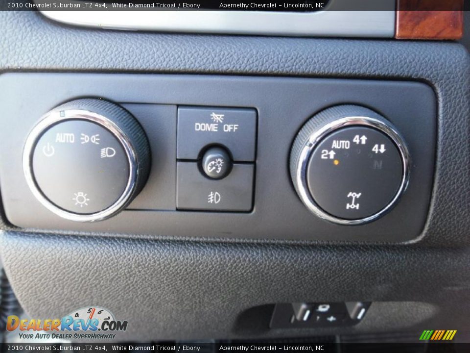 2010 Chevrolet Suburban LTZ 4x4 White Diamond Tricoat / Ebony Photo #11