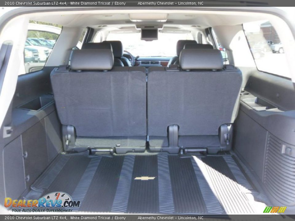 2010 Chevrolet Suburban LTZ 4x4 White Diamond Tricoat / Ebony Photo #18