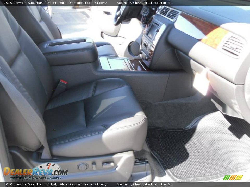2010 Chevrolet Suburban LTZ 4x4 White Diamond Tricoat / Ebony Photo #20