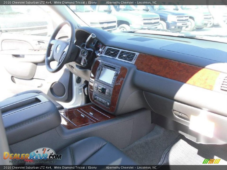 2010 Chevrolet Suburban LTZ 4x4 White Diamond Tricoat / Ebony Photo #24