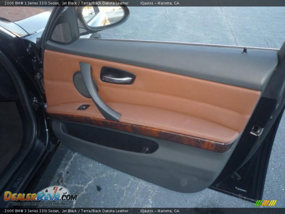 2006 BMW 3 Series 330i Sedan Jet Black / Terra/Black Dakota Leather Photo #23