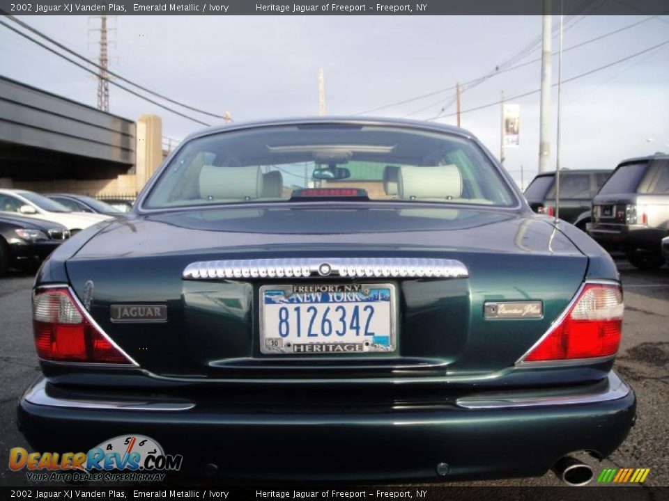 2002 Jaguar XJ Vanden Plas Emerald Metallic / Ivory Photo #5