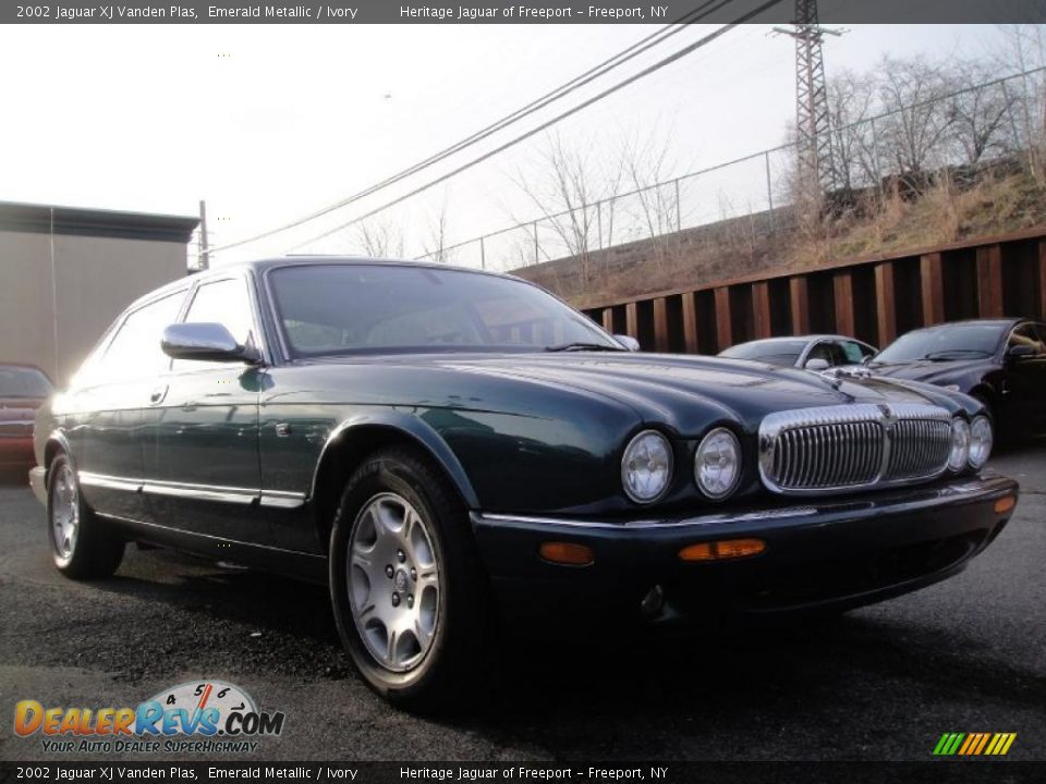 2002 Jaguar XJ Vanden Plas Emerald Metallic / Ivory Photo #8