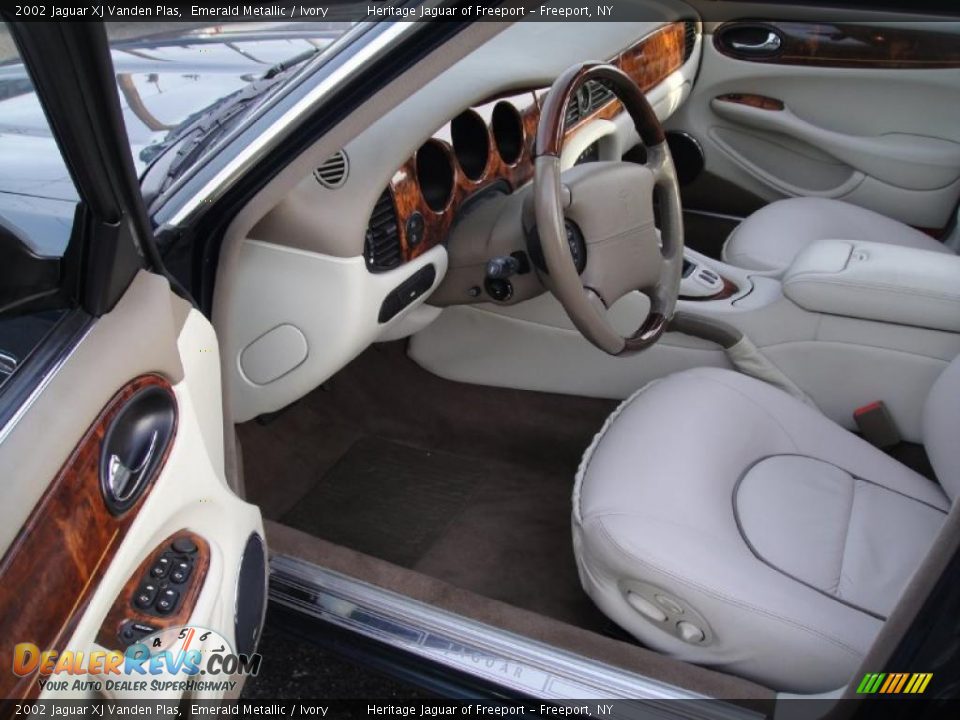 2002 Jaguar XJ Vanden Plas Emerald Metallic / Ivory Photo #13