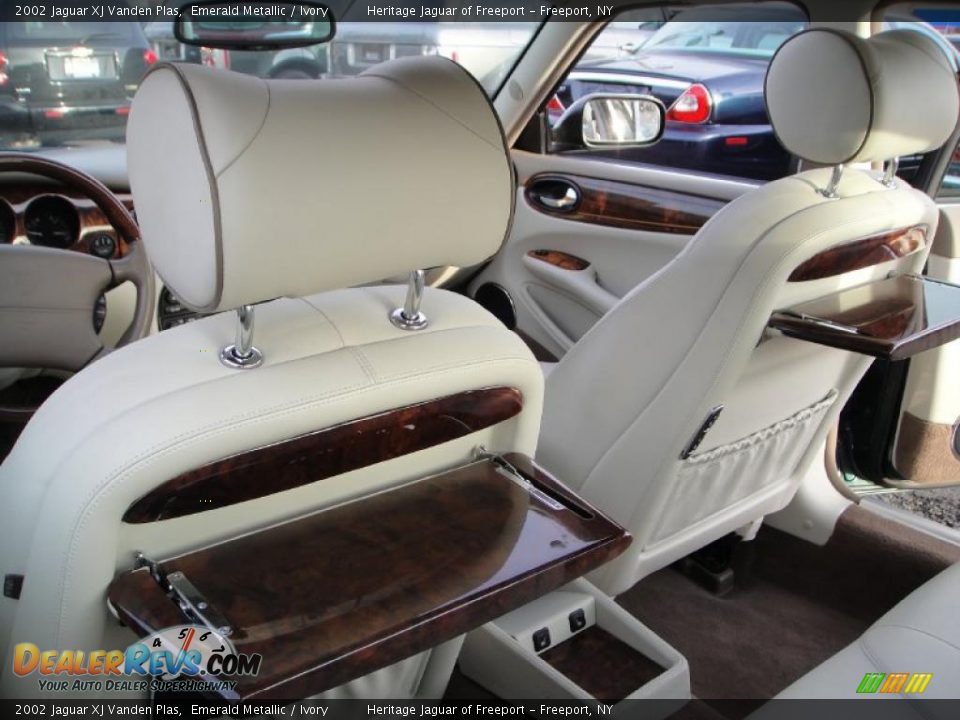 2002 Jaguar XJ Vanden Plas Emerald Metallic / Ivory Photo #17
