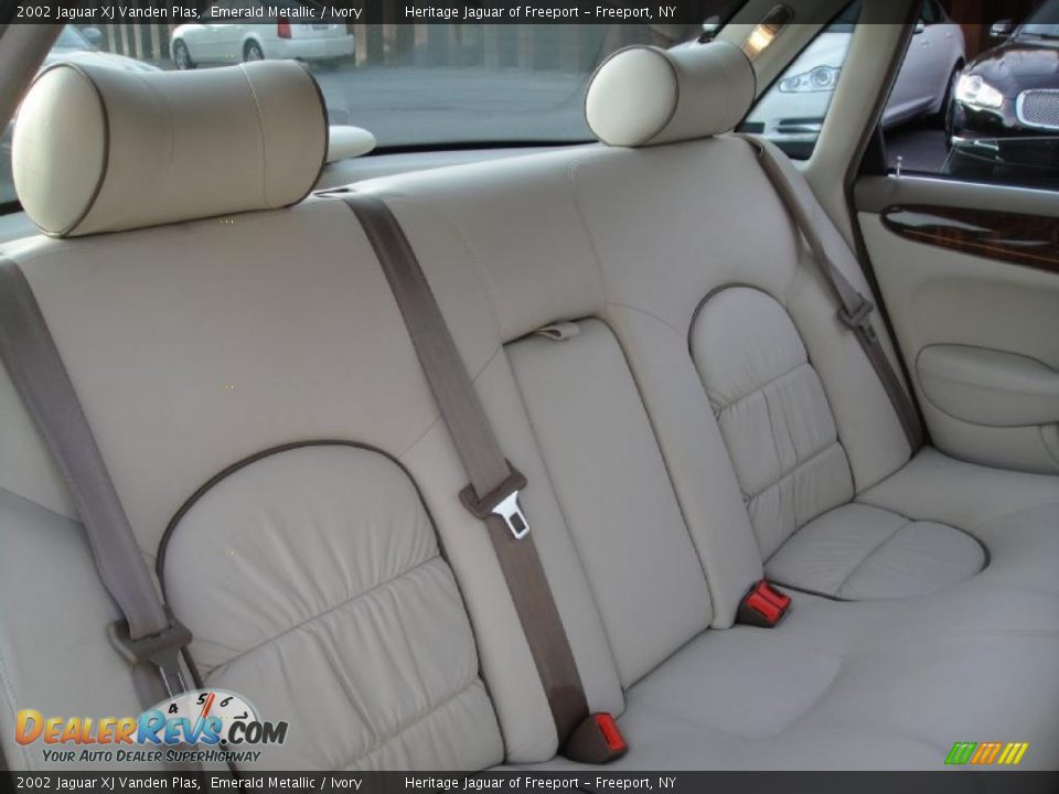 2002 Jaguar XJ Vanden Plas Emerald Metallic / Ivory Photo #20