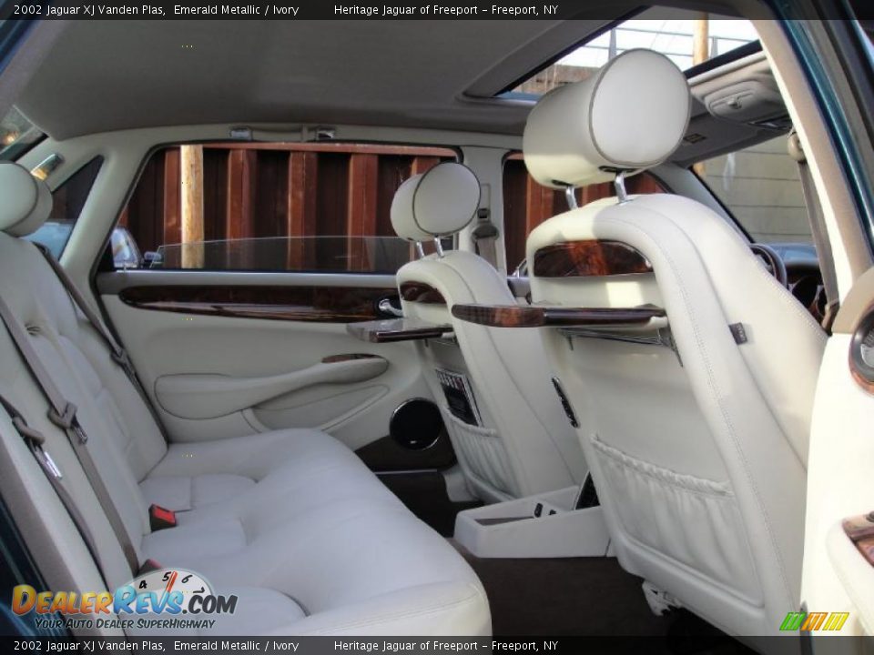 2002 Jaguar XJ Vanden Plas Emerald Metallic / Ivory Photo #21