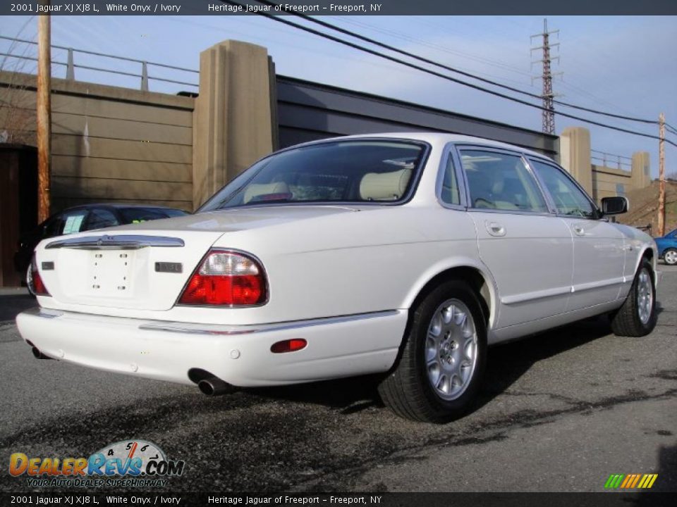 2001 Jaguar XJ XJ8 L White Onyx / Ivory Photo #6