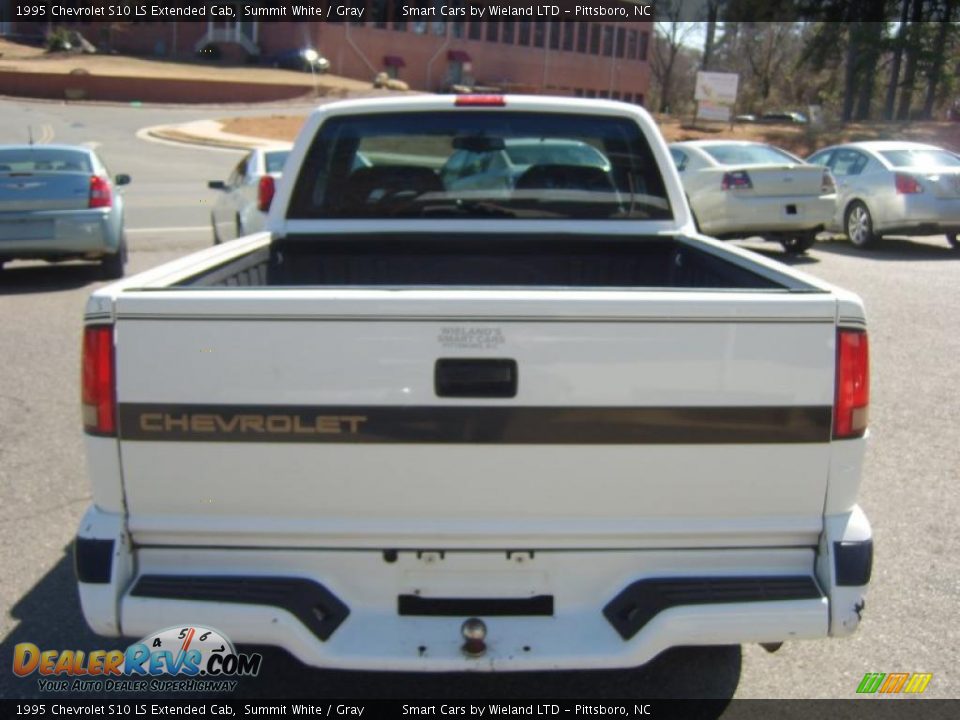 1995 Chevrolet S10 LS Extended Cab Summit White / Gray Photo #5