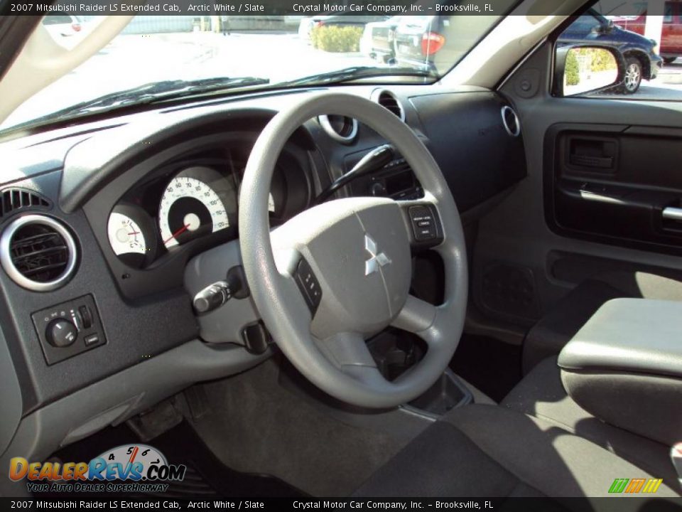 2007 Mitsubishi Raider LS Extended Cab Arctic White / Slate Photo #6