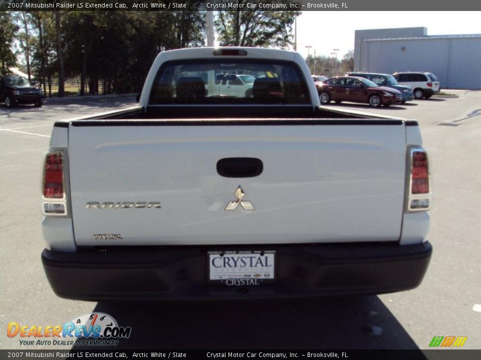 2007 Mitsubishi Raider LS Extended Cab Arctic White / Slate Photo #7