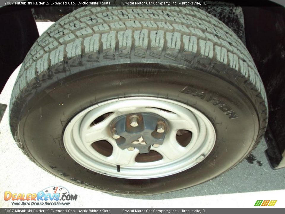2007 Mitsubishi Raider LS Extended Cab Arctic White / Slate Photo #13