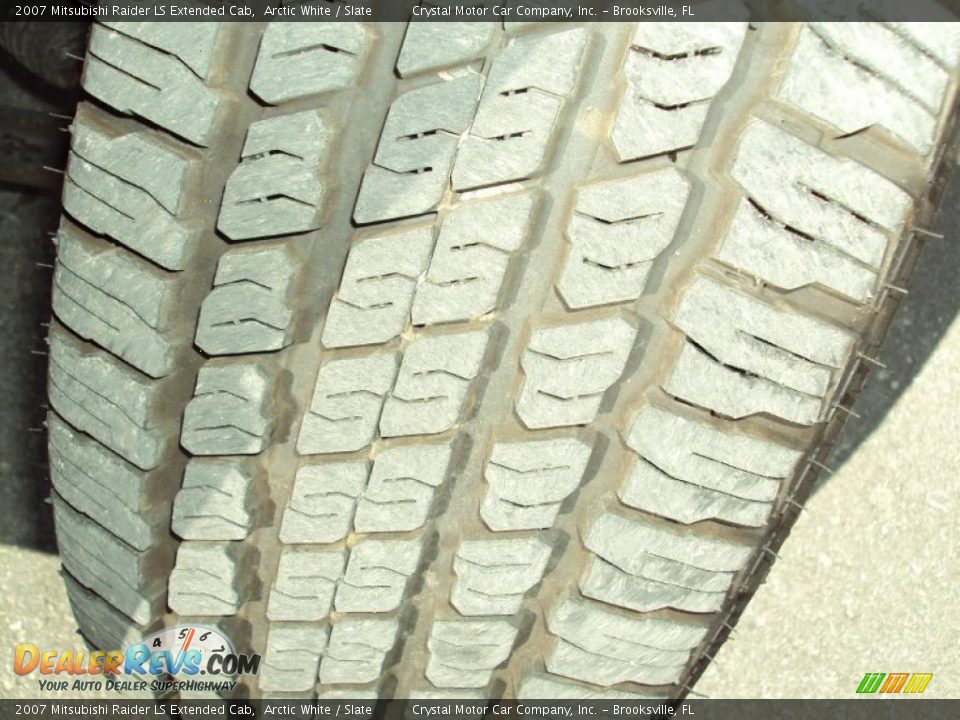 2007 Mitsubishi Raider LS Extended Cab Arctic White / Slate Photo #14