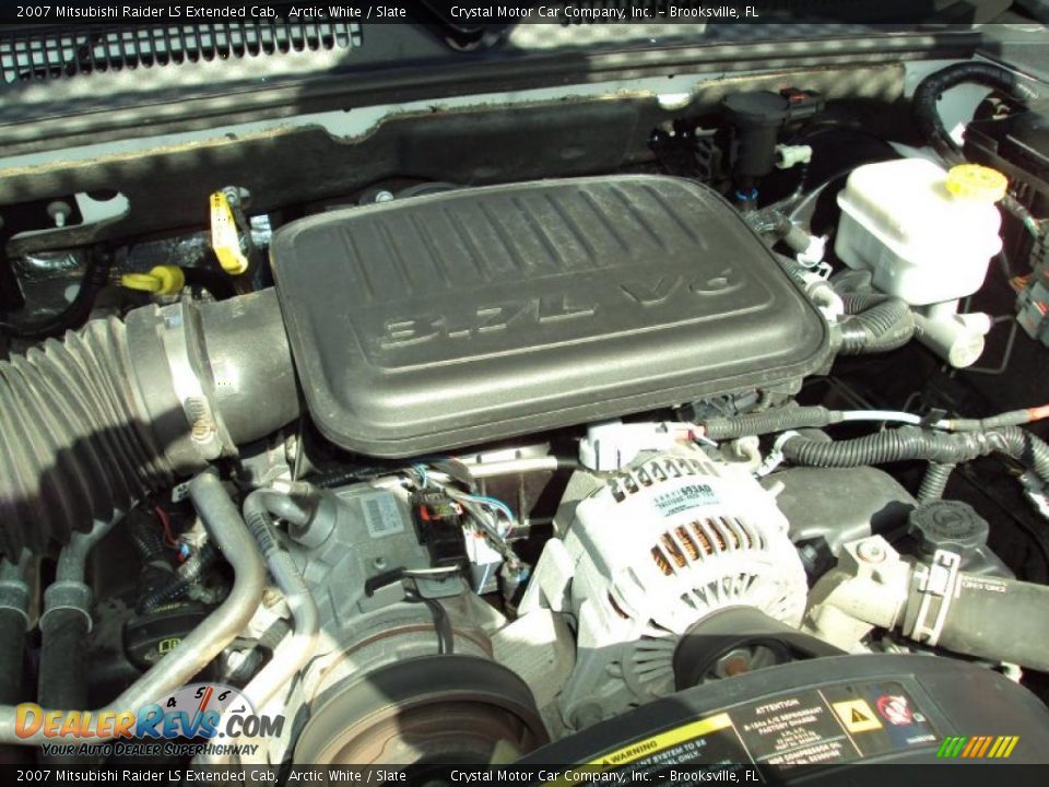 2007 Mitsubishi Raider LS Extended Cab Arctic White / Slate Photo #15