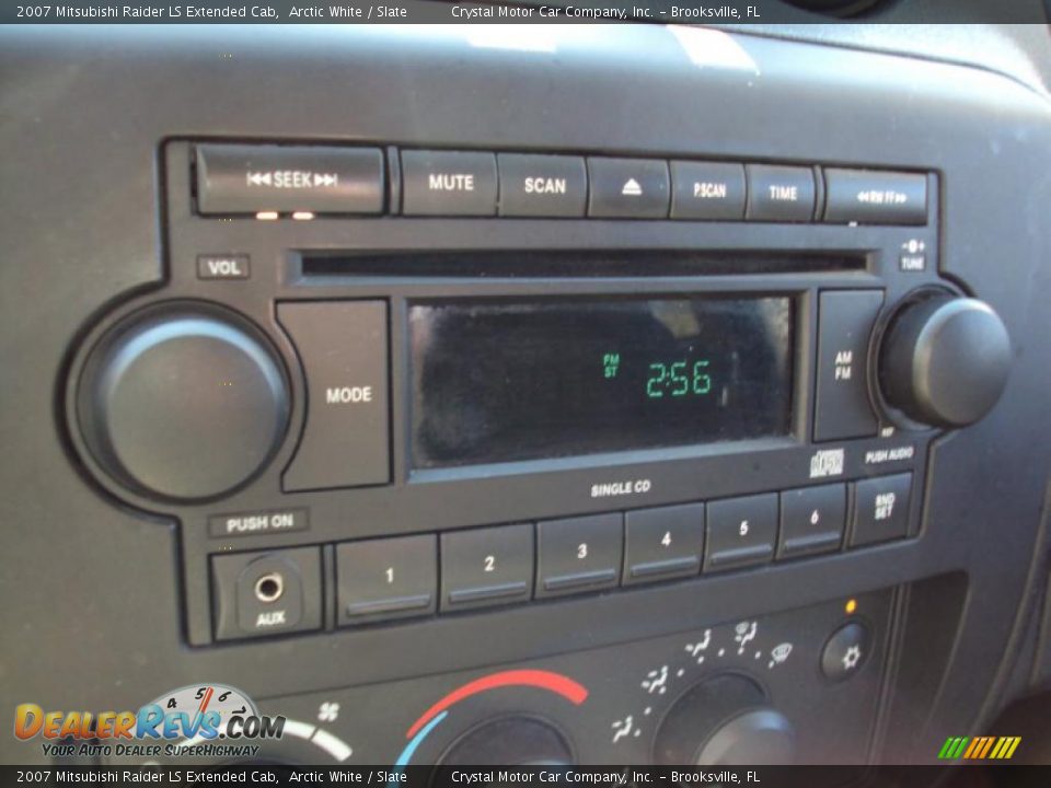 2007 Mitsubishi Raider LS Extended Cab Arctic White / Slate Photo #18