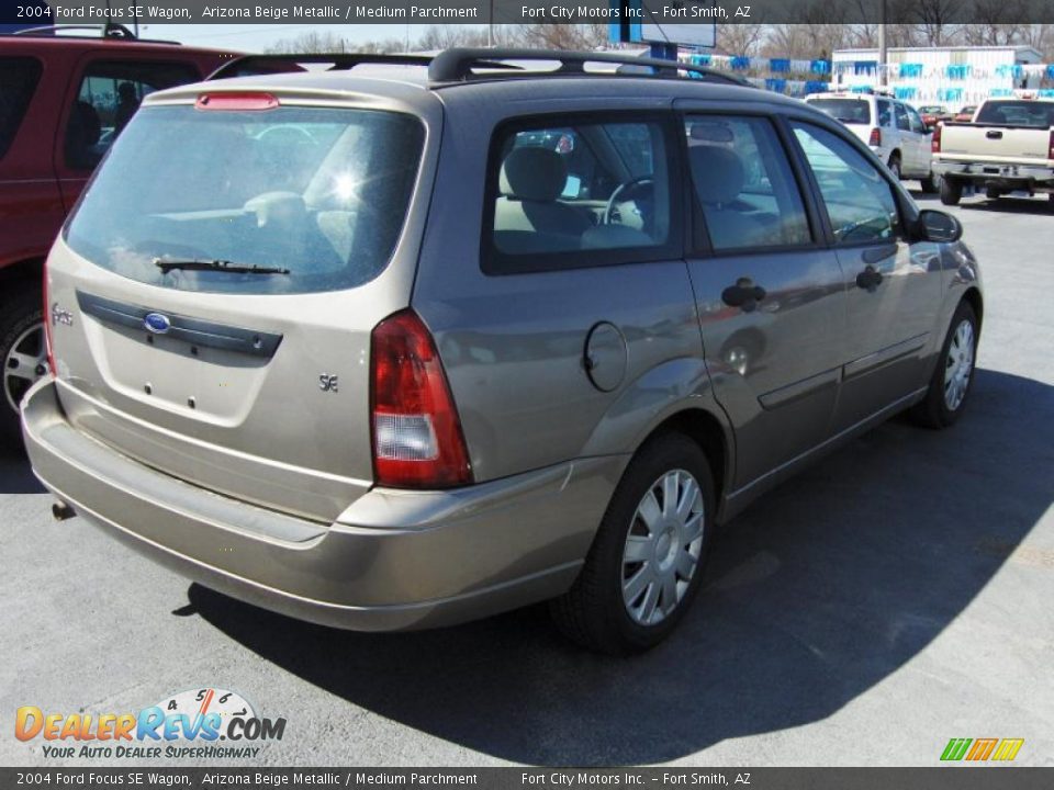 2004 Ford Focus SE Wagon Arizona Beige Metallic / Medium Parchment Photo #3
