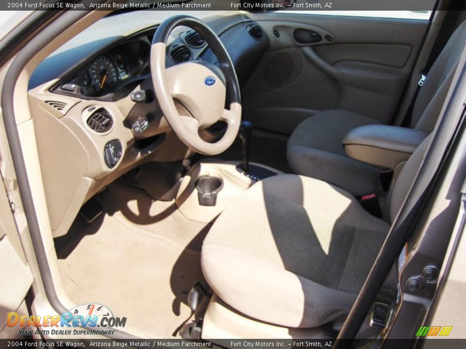 2004 Ford Focus SE Wagon Arizona Beige Metallic / Medium Parchment Photo #5