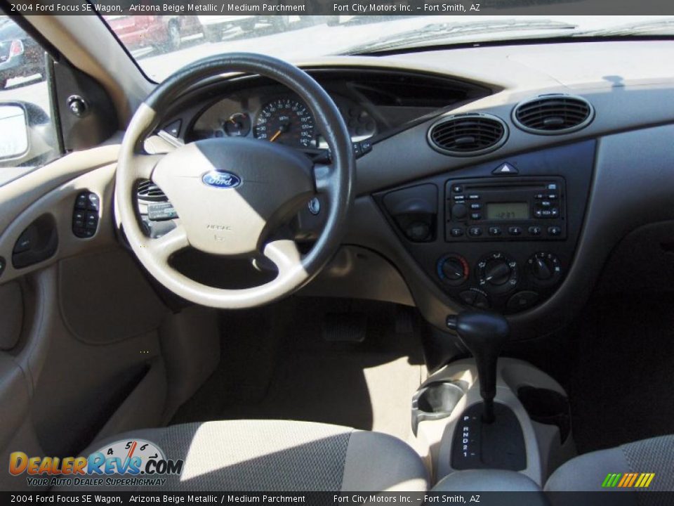 2004 Ford Focus SE Wagon Arizona Beige Metallic / Medium Parchment Photo #8