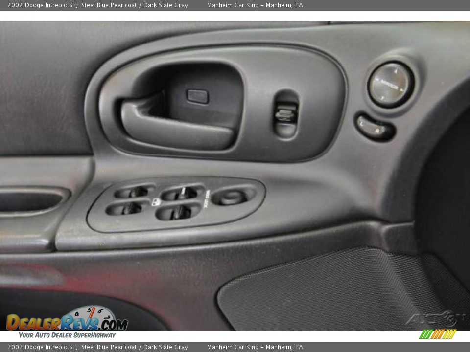 2002 Dodge Intrepid SE Steel Blue Pearlcoat / Dark Slate Gray Photo #10