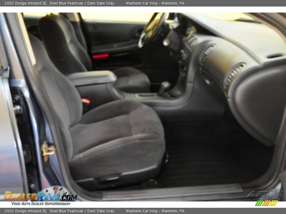 2002 Dodge Intrepid SE Steel Blue Pearlcoat / Dark Slate Gray Photo #16