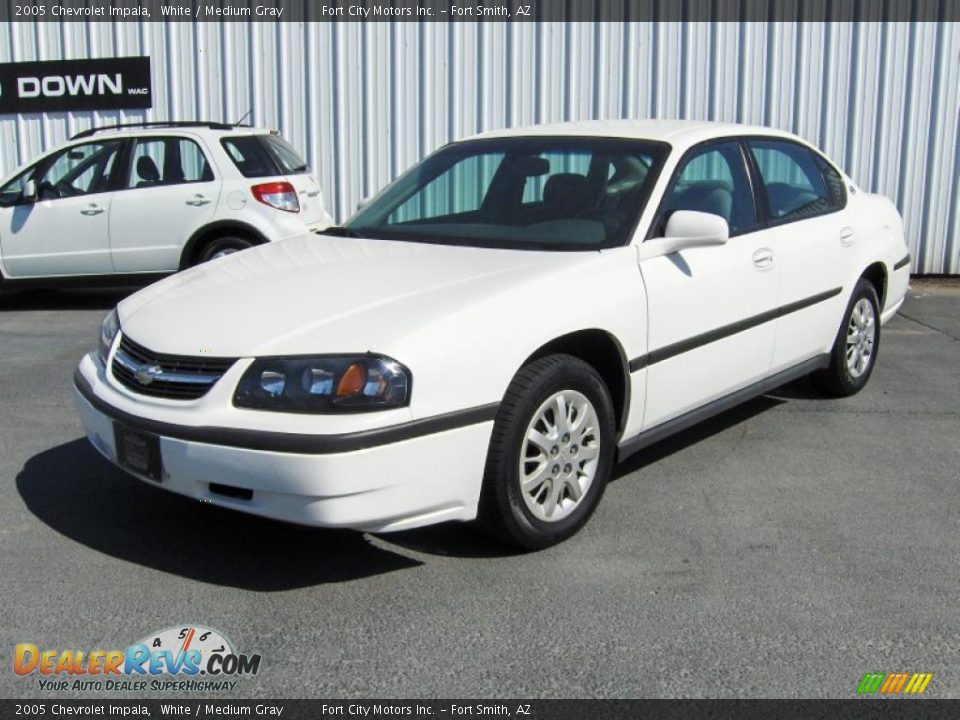 2005 Chevrolet Impala White / Medium Gray Photo #1