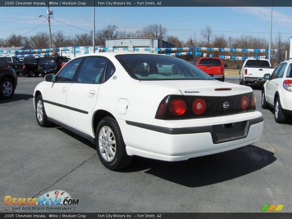 2005 Chevrolet Impala White / Medium Gray Photo #2